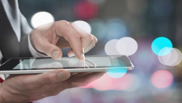 ملف:اللغة العربيّة والعصر.jpg