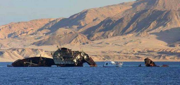 ملف:أبعد من تيران وصنافير.jpg