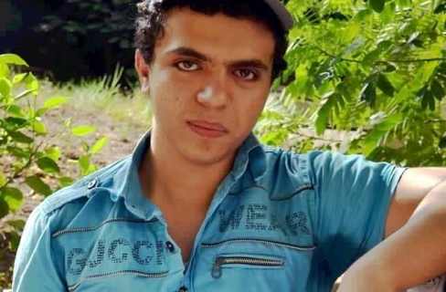 ملف:طالب بكلية الهندسة خلال تظاهرة المهندسين.jpg