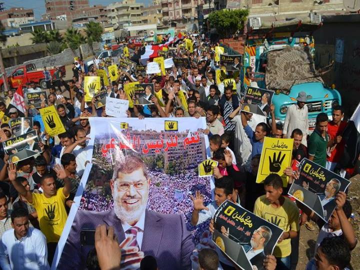 ملف:حشود غير مسبوقة بأبوالمطامير بالبحيرة (صور) 12.jpg