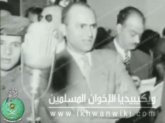 الأستاذ-هنداوي-دوير أمام-محكمة-الشعب-عام-1954م.jpg