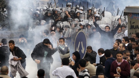 لجارديان تحذر قادة الغرب.jpg