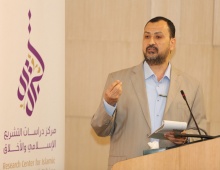 عزت النمر واقف.jpg