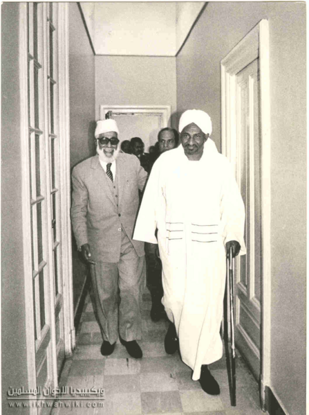 ملف:الاستاذ-أبو-النصر-والصادق-المهدى-(السودان)-بالتوفيقية.png